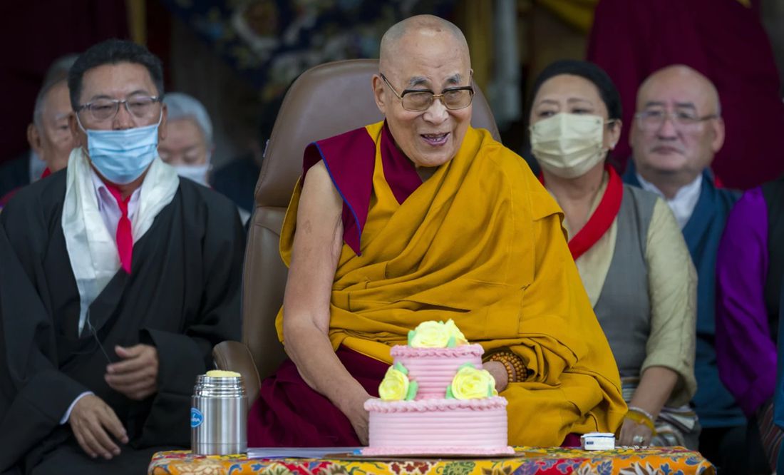 Dalai Lama celebra sus 88 años en medio de polémica por supuesto abuso infantil