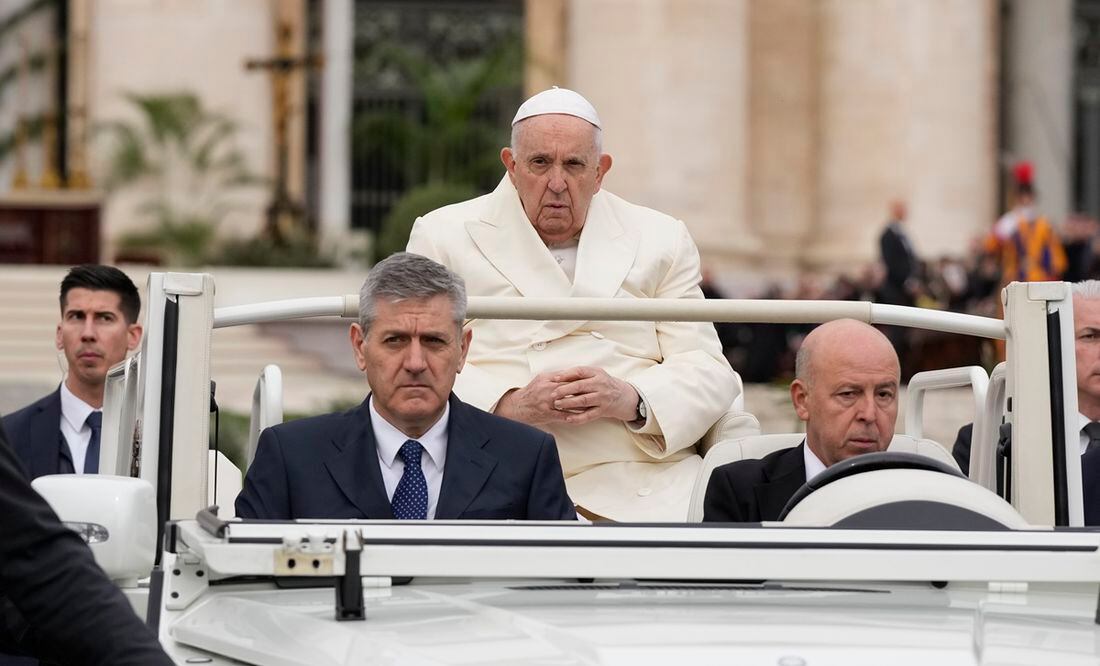 Papa Francisco recibirá el alta 'en los próximos días', se recupera bien tras operación