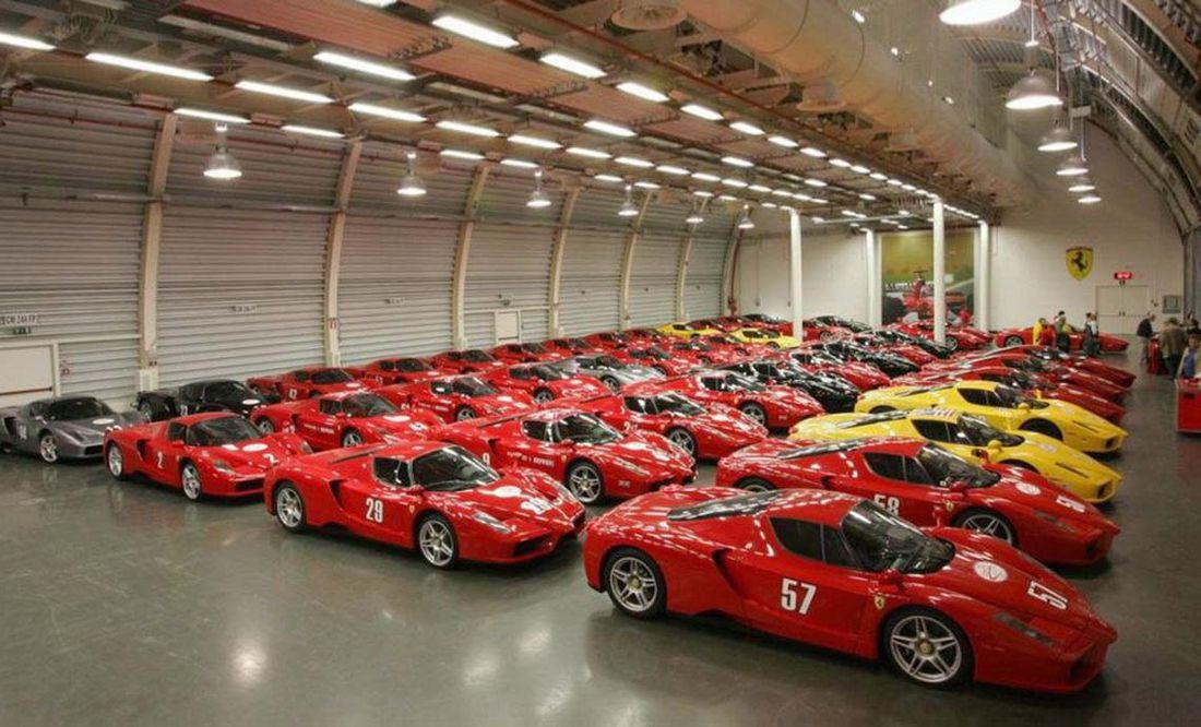 ¿Cuántos autos hay en la colección más grande del mundo?