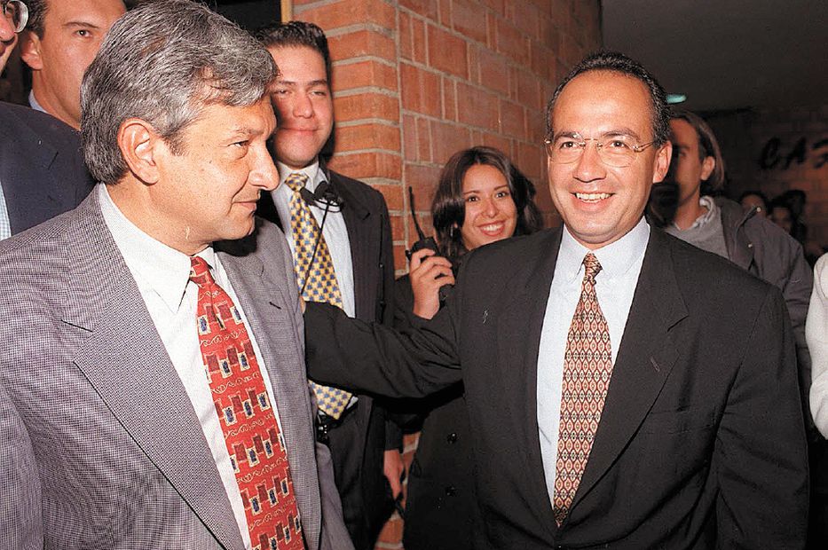 La rivalidad entre Andrés Manuel López Obrador y Felipe Calderón Hinojosa viene desde las elecciones de 2006, cuando el tabasqueño perdió por primera vez la Presidencia y acusó al michoacano de “robársela”. Foto/ARCHIVO EL UNIVERSAL