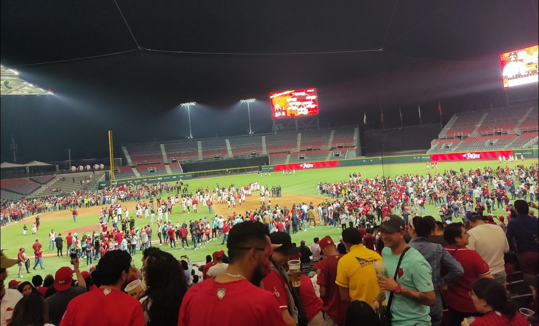 Sismo interrumpe juego de Diablos Rojos del México en el Estadio Alfredo Harp Helú