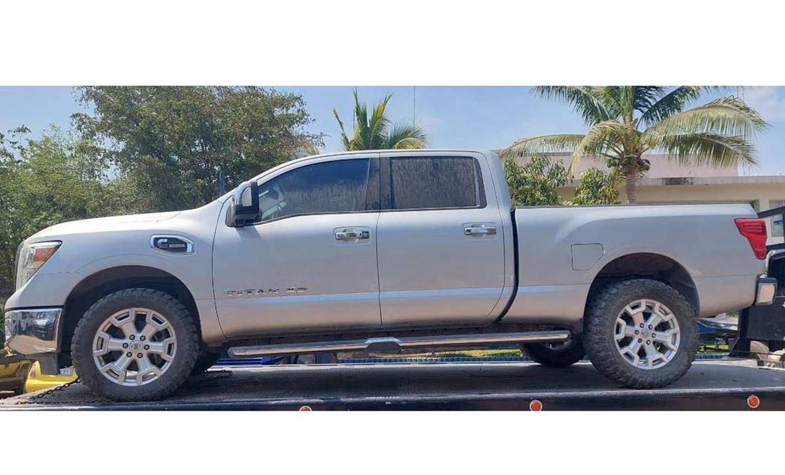Recuperan en Sinaloa autos de lujo con reporte de robo en Estados Unidos