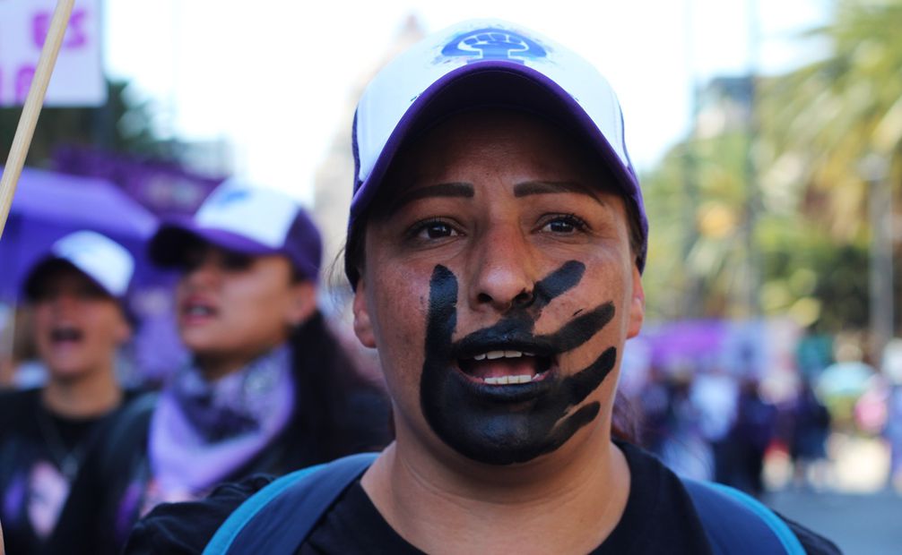 Mujeres piden alto a la violencia en México durante la Marcha del 8M. Foto: Brenda Martínez/ EL UNIVERSAL