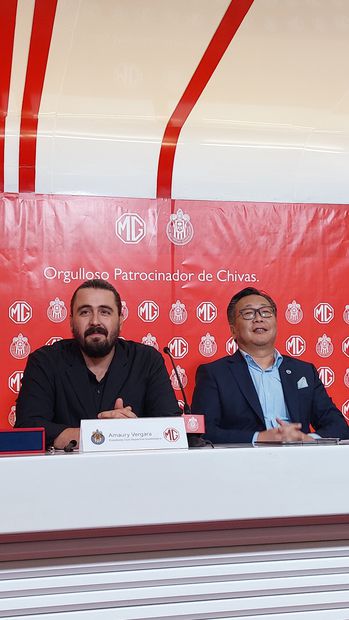 La firma automotriz firmó un patrocinio con el equipo de Guadalajara.