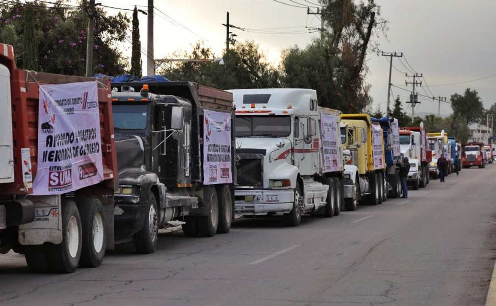 Delfina Gómez manda  60 camiones para la limpieza de Acapulco. Foto: Especial