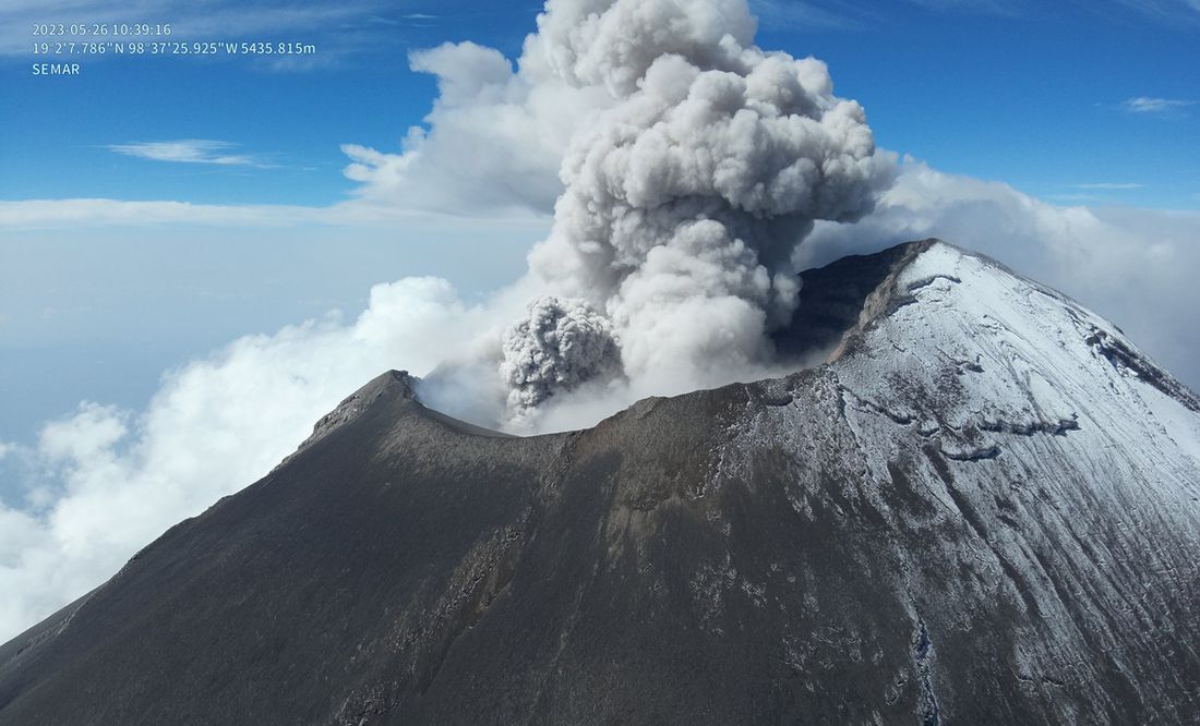 El Popocatépetl amaneció bravo: así fueron las dos explosiones de este martes