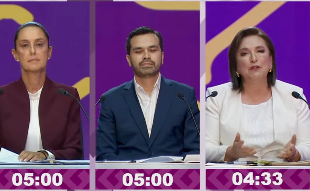 Fallas en relojes del INE, primer debate a la presidencia. / Foto: Captura video.