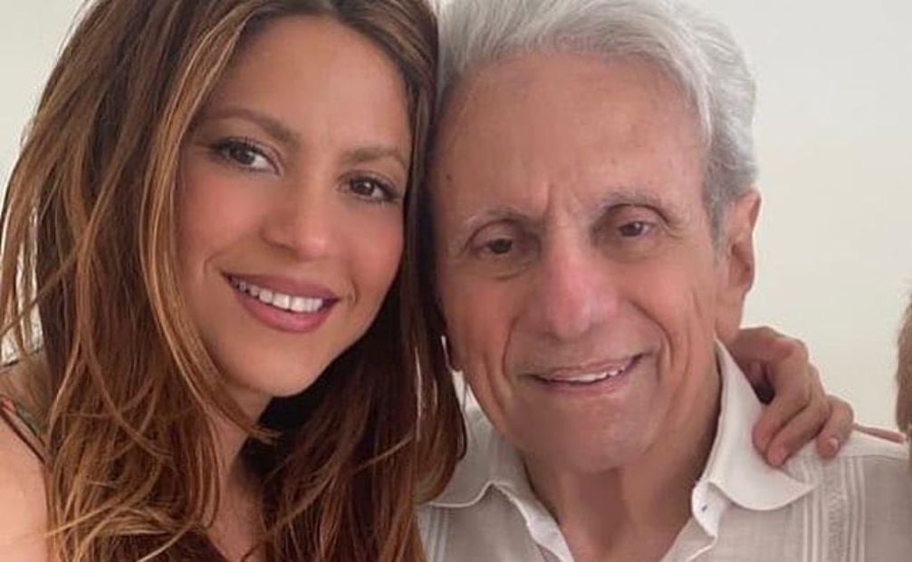 Shakira y su padre William Mebarak. Fuente: Instagram @shakira