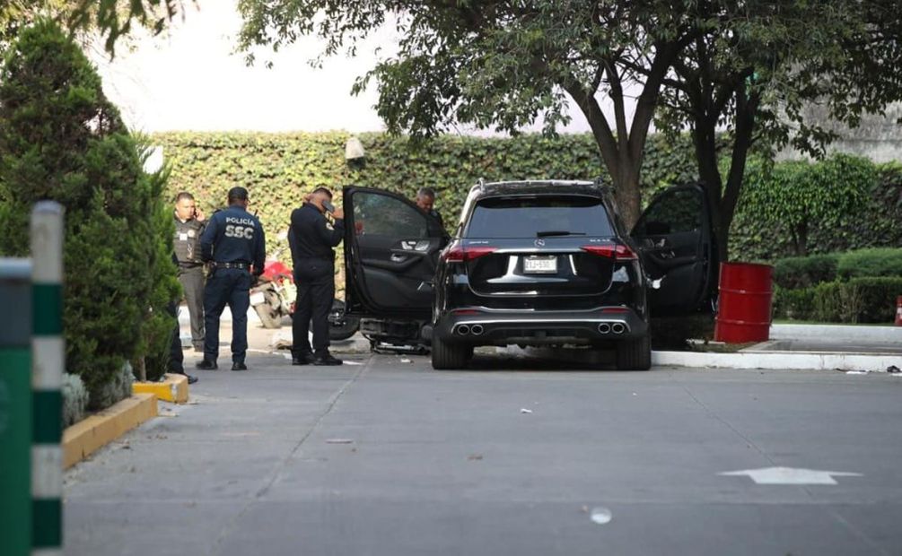 Se registró una balacera en la entrada del estacionamiento de Mcdonals de Dinamarca y Roma en la colonia Juárez. Foto: Valente Rosas. EL UNIVERSAL