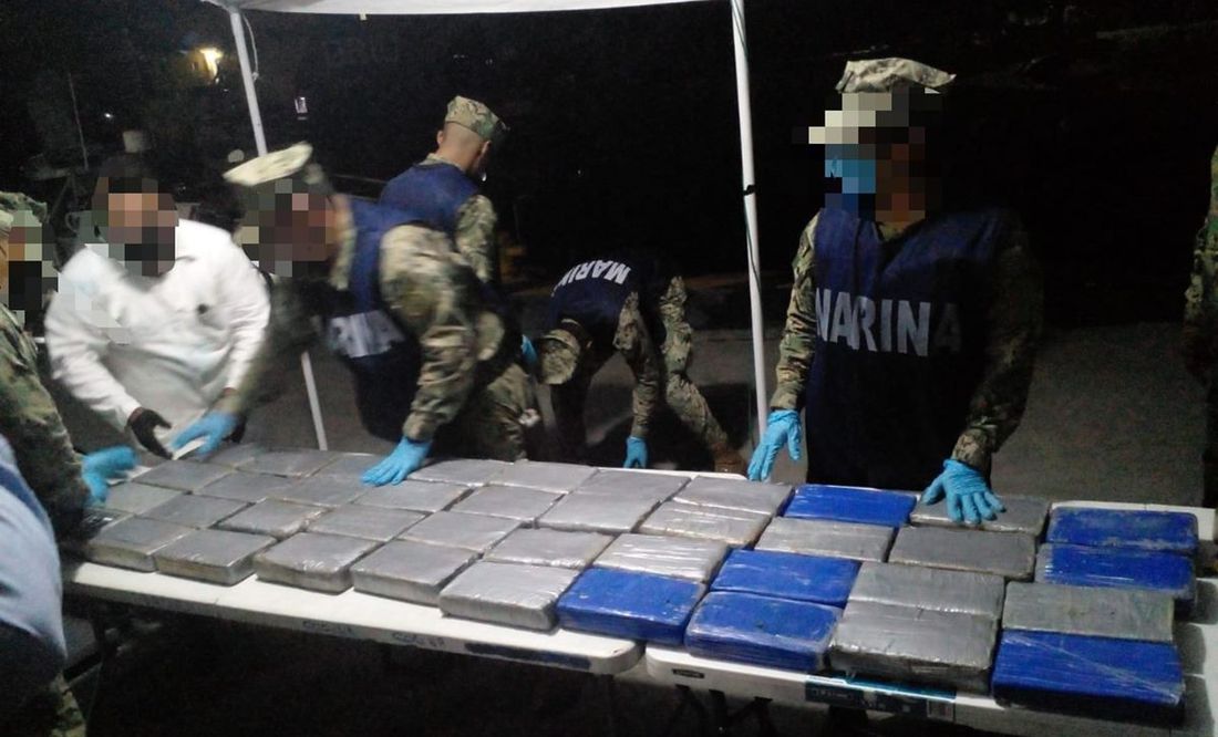 Marina asegura más de media tonelada de droga en Puerto de Chiapas