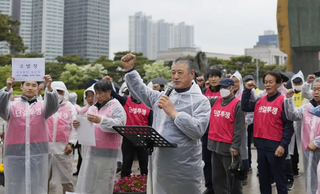 Surcoreanos protestan en contra de prohibir la carne de perro para consumo humano