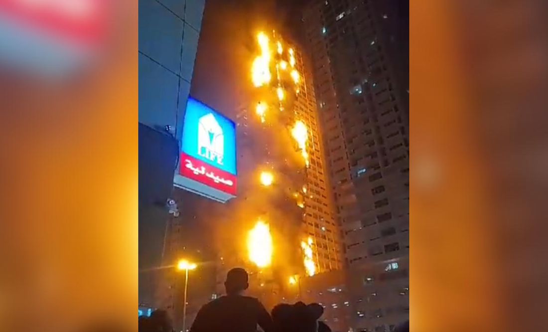 VIDEO: Incendio arrasa con edificio residencial en Emiratos Árabes Unidos