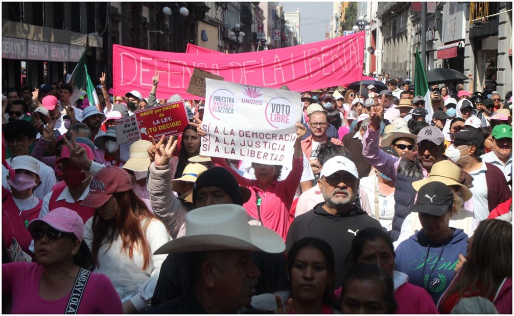 Marcha por la Democracia en Puebla. Foto: Omar Contreras/ EL UNIVERSAL