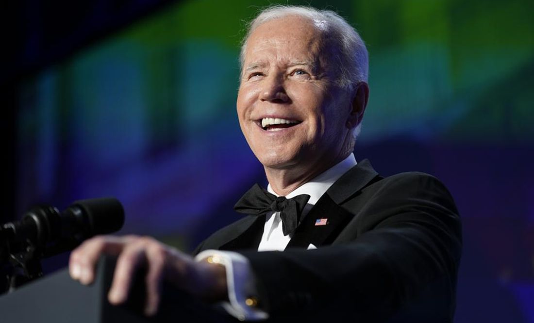 “No soy viejo, estoy curtido”: Biden bromea sobre su edad en cena de corresponsales
