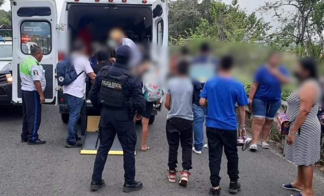 Volcadura de autobús deja un muerto y 15 heridos en Veracruz