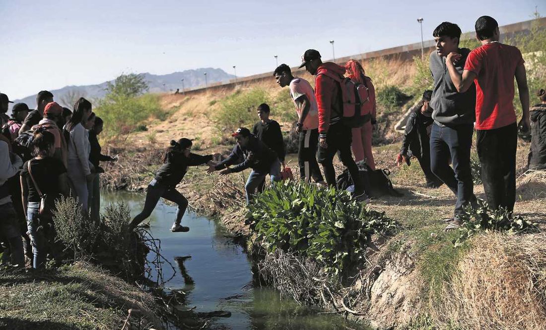 INM despide y procede contra agentes federales agresores de migrante en Chiapas