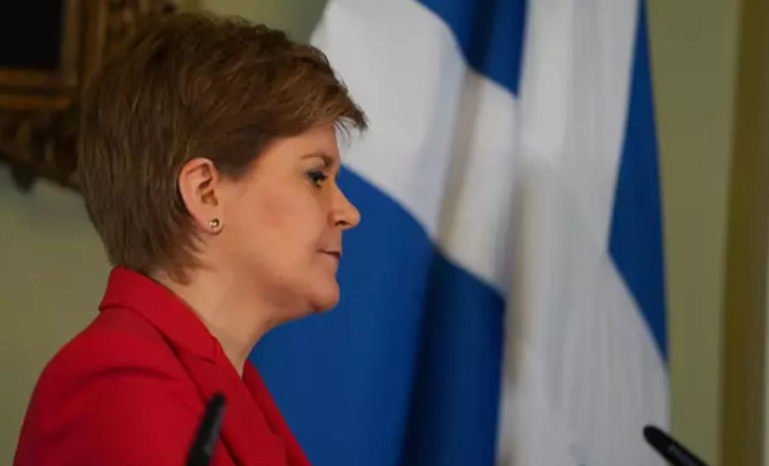 Detienen a Nicola Sturgeon, exprimera ministra escocesa por la financiación de su partido