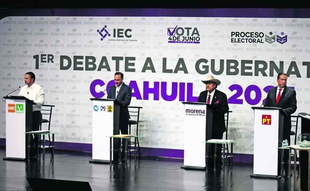 Los candidatos del PVEM-UDC, PRI-PAN-PRD, Morena y PT tuvieron anoche su primer debate, el cual duró una hora y 40 minutos. Foto: Francisco Rodríguez / EL UNIVERSAL