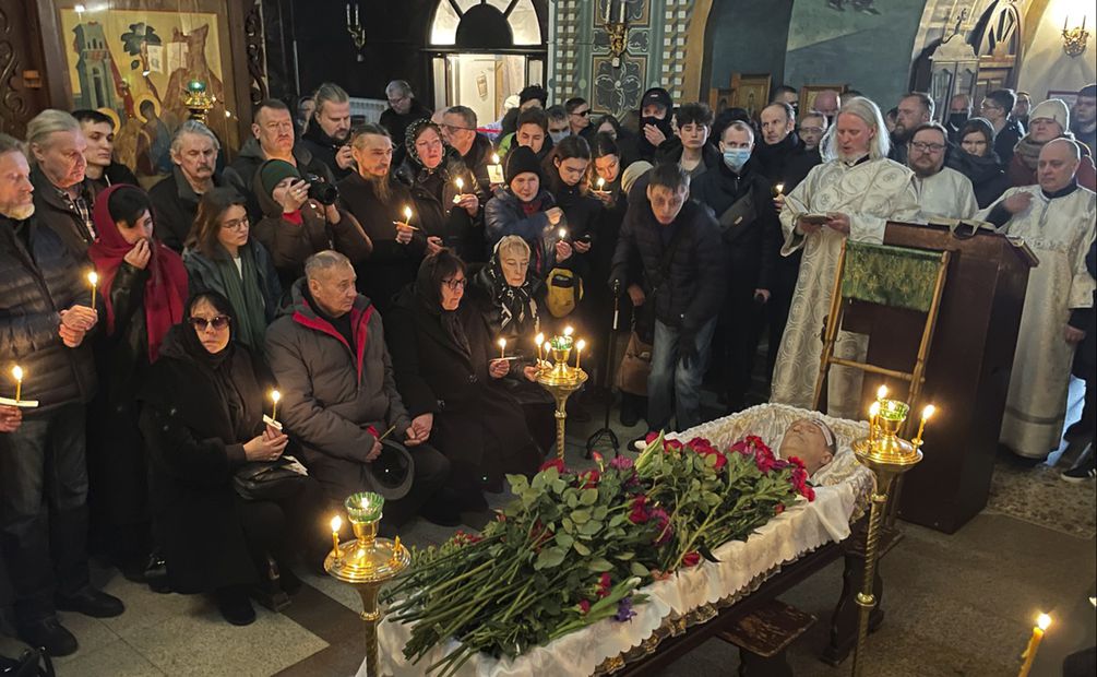 El cuerpo del principal detractor de Vladimir Putin fue brevemente expuesto en una iglesia de Marino, en presencia de sus familiares.
<p>Foto: AP