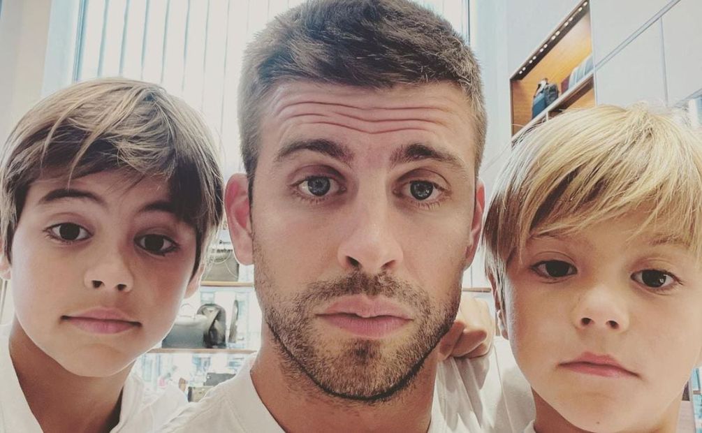 Gerard Piqué junto a sus hijos Milan y Sasha. Foto: Instagram @3gerardpique