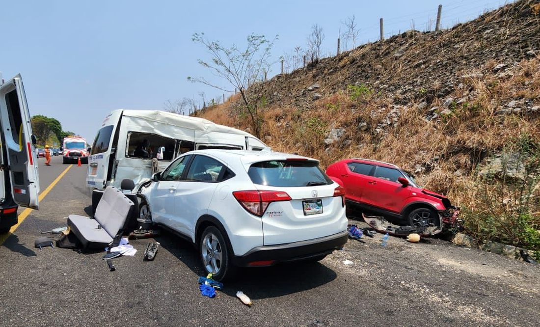 Accidente de tránsito deja cuatro muertos y 20 lesionados en carretera de Chiapas