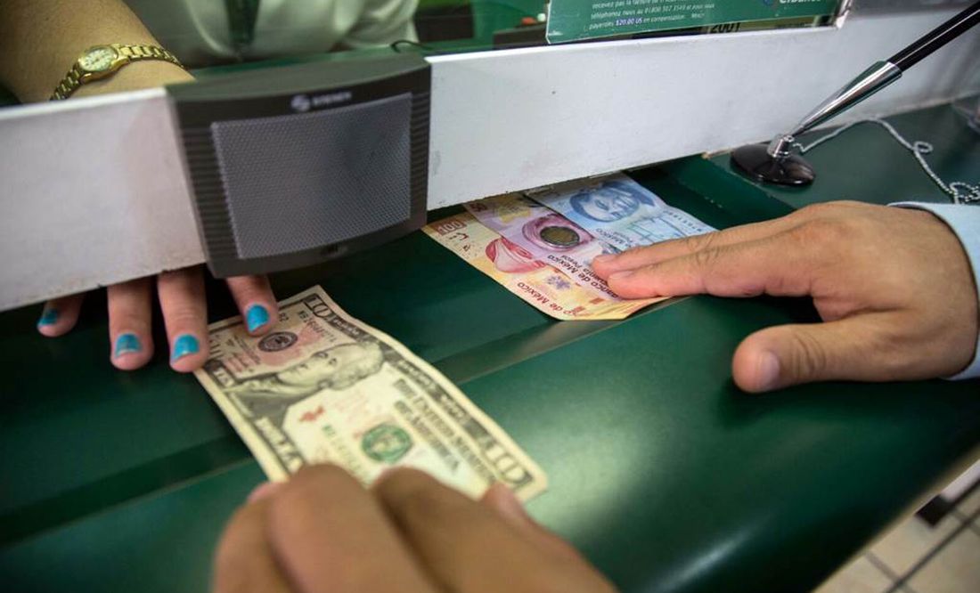 Ya se habla de nuevo del “Milagro Mexicano” por la fortaleza del peso ante el dólar: AMLO