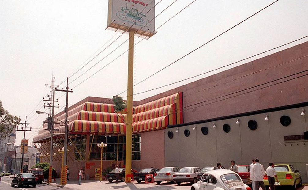 Restaurante "El Charco de las Ranas" en Periférico Sur número 10, en junio de 1999. Foto: Vicente Arteaga / EL UNIVERSAL.