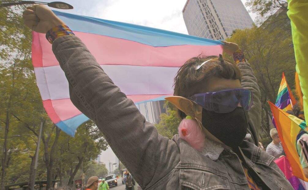 Año tras año, la comunidad trans marcha en defensa de sus derechos. Foto: Germán Espinosa / EL UNIVERSAL.