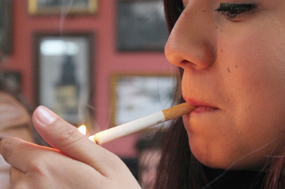 El tabaco genera adicción en grupos vulnerables. Foto: Archivo EL UNIVERSAL