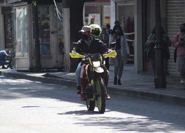 Vecinos exigen reglas para frenar robos de "motorratones" en Toluca