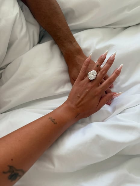 El anillo de compromiso de Georgina Rodríguez. Foto: Instagram @georginagio