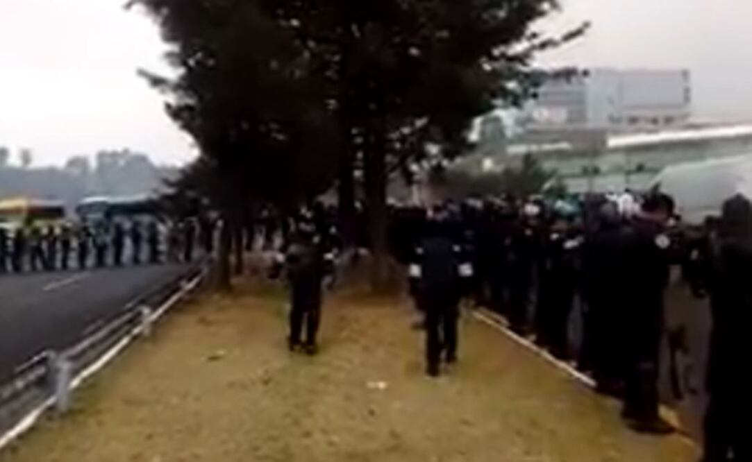 Hay cierre vial en la México-Toluca por manifestantes