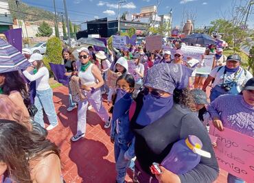 Colectivos feministas piden frenar aspiraciones políticas de  violentadores; crecen denuncias contra funcionarios públicos