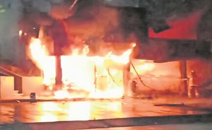 Impiden incendio en farmacia; detienen a uno