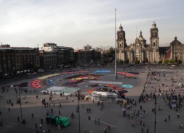 Inauguran Alfombra monumental en el Zócalo