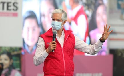 Del Mazo hace entrega de dos preparatorias y tarjetas de Salario Rosa