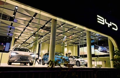 Beneficio neto de BYD cae 55% en primer trimestre; baja demanda impacta al fabricante de autos chino