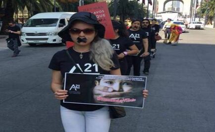 A21 supporters march against human trafficking in Mexico City