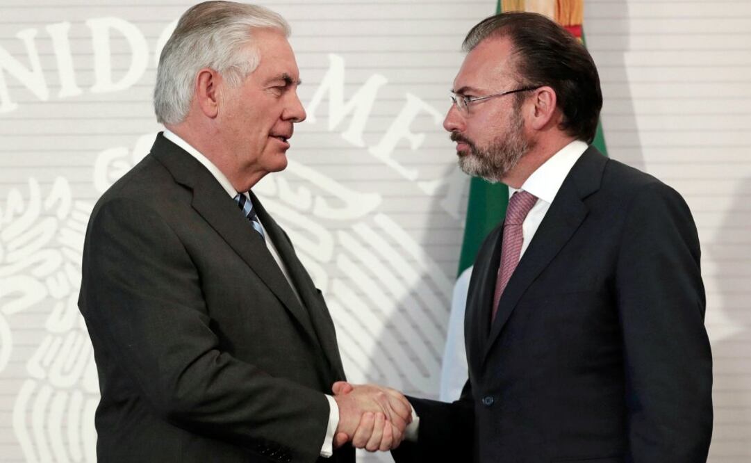 El secretario de Estado de EU, Rex Tillerson, y el canciller mexicano, Luis Videgaray. Foto: Archivo