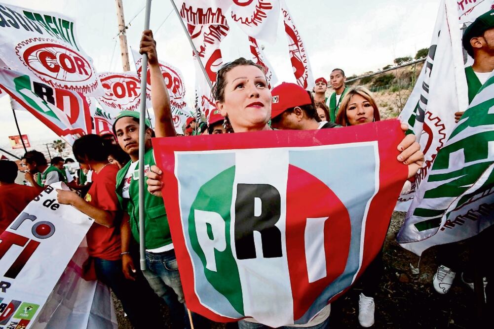 El análisis de la pasada jornada señala que el gran perdedor de la contienda es el PRI y sus aliados: tendrán cuatro gubernaturas y 58 alcaldías menos (ARCHIVO EL UNIVERSAL)