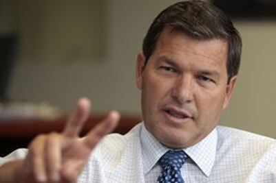 Aprueban pensión vitalicia a ex gobernador de Yucatán