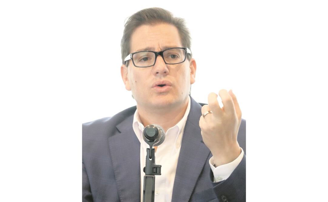 Chertorivski regresa a la arena política