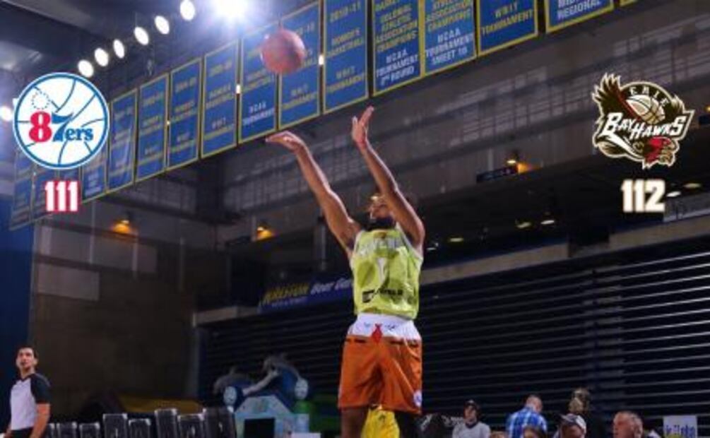 Equipo de NBA G League juega con playera de Bob Esponja