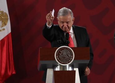 AMLO descarta suspender por ahora a superdelegados señalados de desvío