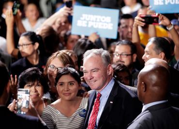 Latinos, "el futuro de EU", afirma Kaine en discurso en español