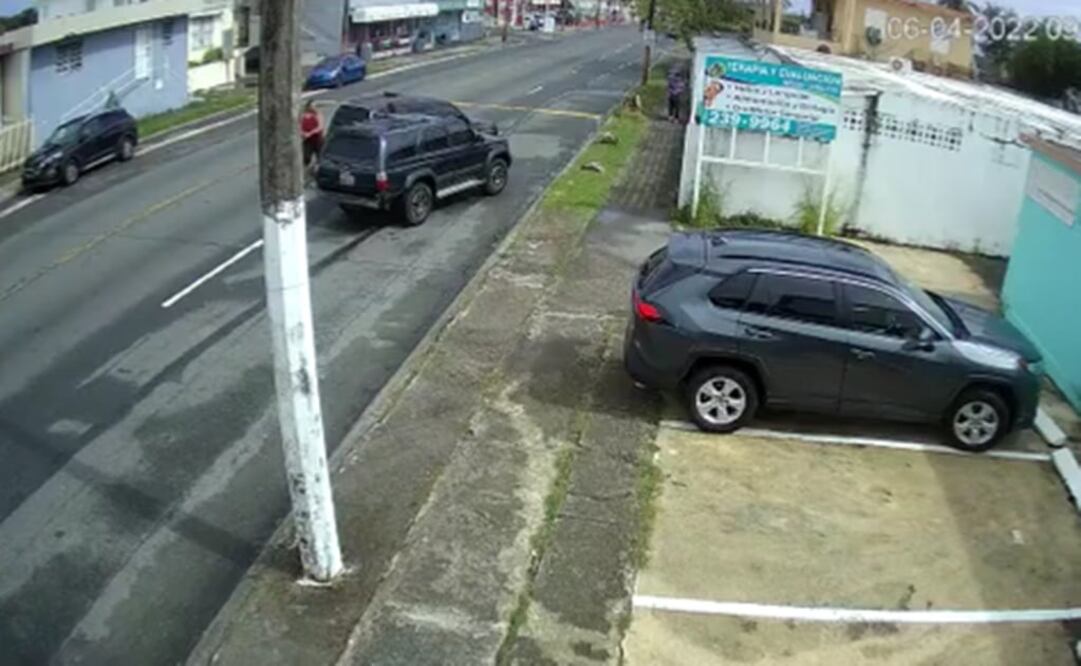 Las imágenes fueron captadas de un vídeo que grabó una cámara de seguridad. Foto: Tomada del video