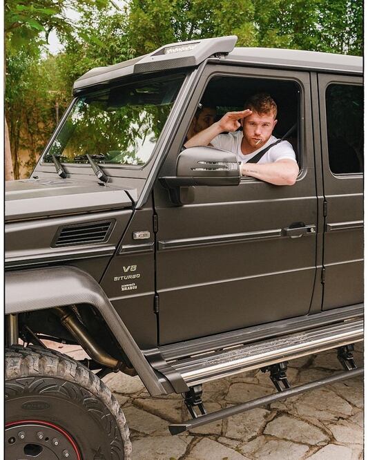 Saúl 'Canelo' Álvarez en su Mercedes-Benz G63 AMG 6×6 / Foto: Instagram: canelo