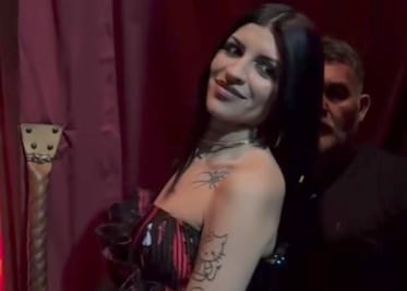 Cazzu se luce cantando en homenaje a Mercedes Sosa mientras su hija Inti presume su nuevo talento