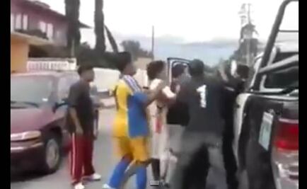 Video Difunden golpiza a policías en Acolman