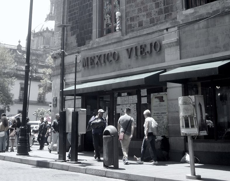 Calle Tacuba en CDMX. Foto: Wikimedia Commons